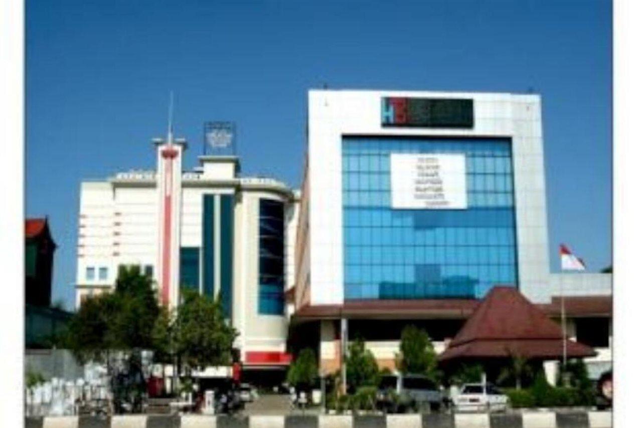 Banjarmasin Internasional Hotel Kültér fotó